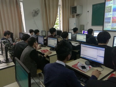 實訓(xùn)中心簡介 計算機軟硬件的協(xié)同開發(fā)基地